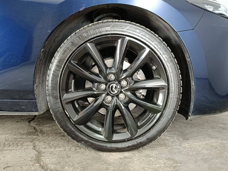 17 - Mazda 3 3 5p 2.0 m-hybrid Evolve 150cv