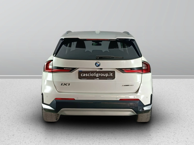 5 - BMW iX1 iX1 xdrive 30 X-Line