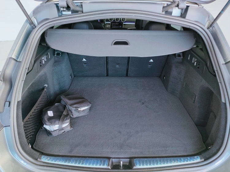 5 - Mercedes-Benz Classe C SW 220 d mhev AMG Line Advanced 197cv auto