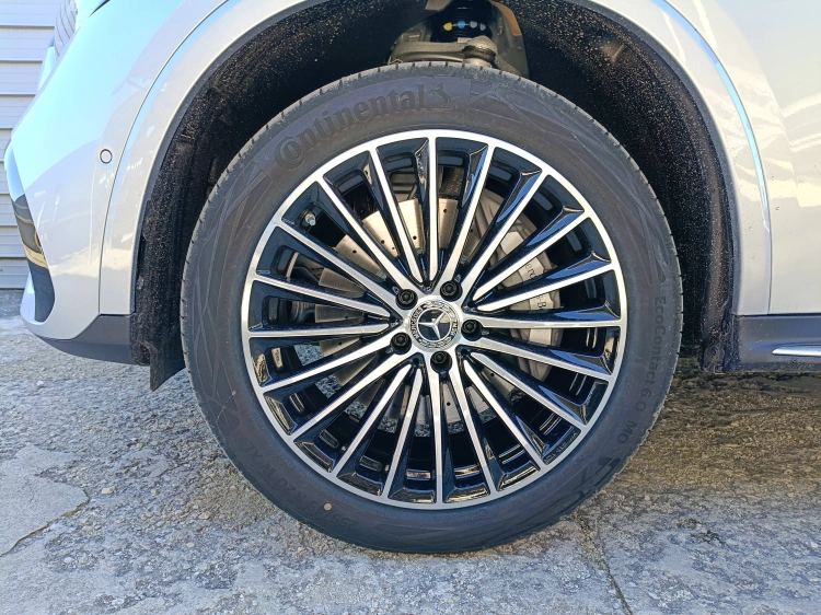 14 - Mercedes-Benz GLC 300 de 4MATIC