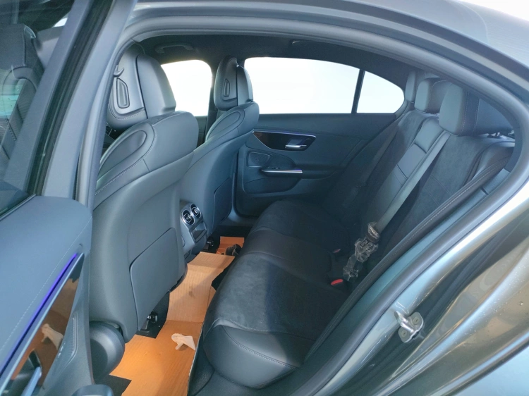 11 - Mercedes-Benz Classe C 220 d 4MATIC