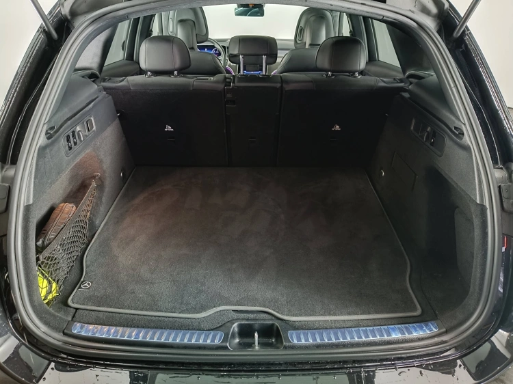 3 - Mercedes-Benz GLC 220 d AMG Premium Plus 4matic auto