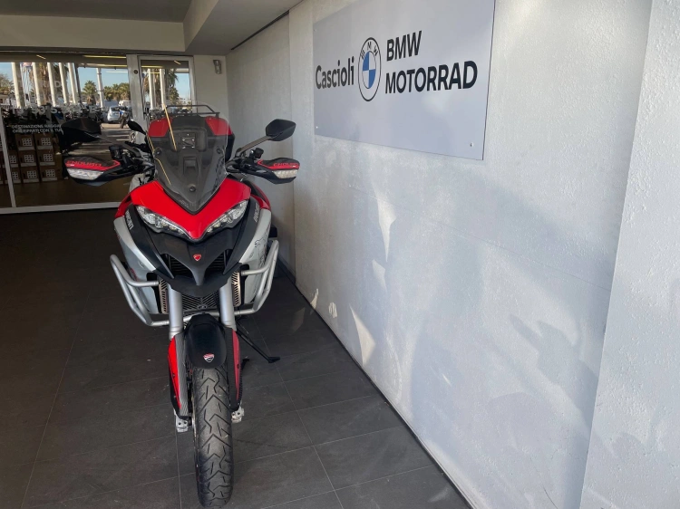 2 - Ducati Multistrada Multistrada 1200 Enduro Red my18