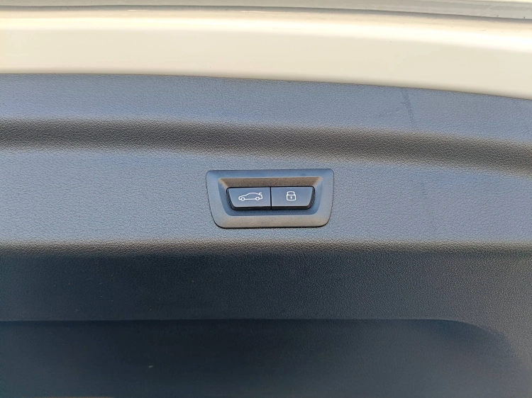 15 - BMW iX1 BMW iX1 eDrive20-Special Edition