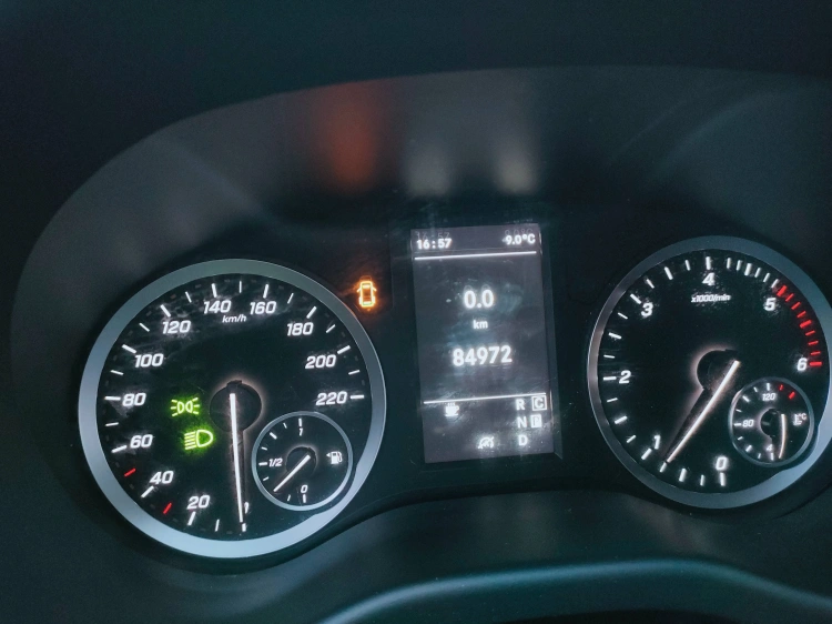 16 - Mercedes Vans Vito III 116 vito 116 cdi long tourer pro auto my20