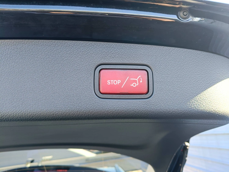 14 - Mercedes-Benz GLC 300 de 4MATIC