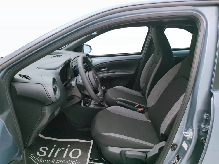 12 - Toyota AYGO X AYGO X 10B MT ACTIVE MY24