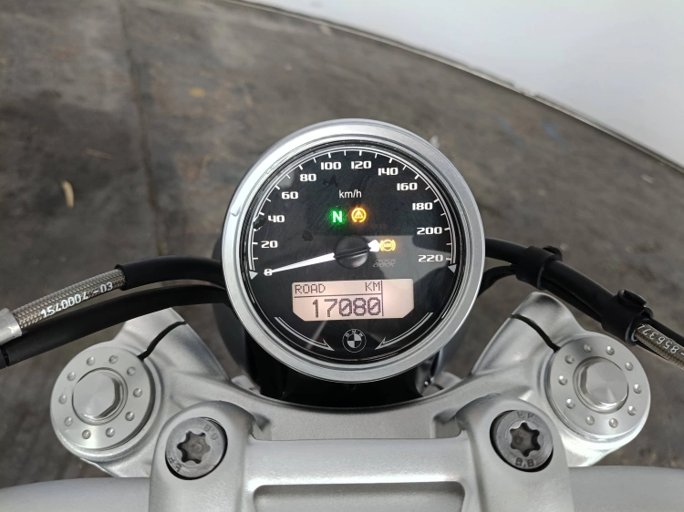 9 - BMW Motorrad nineT 