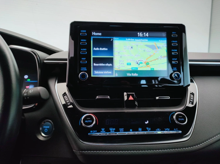 11 - Toyota Corolla Corolla Touring Sports 1.8h Business Tech cvt