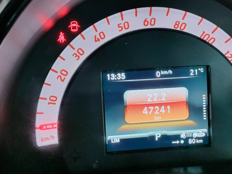 14 - smart fortwo Fortwo eq Passion 4,6kW