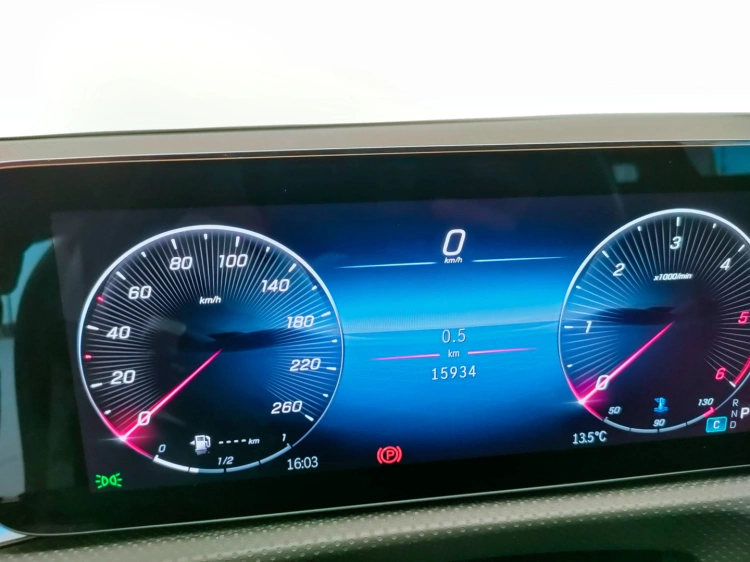 14 - Mercedes-Benz CLA 200 d Automatic Coupe'