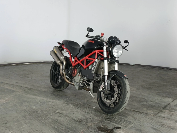 2 - Ducati Monster Monster 1000 S4 R my06