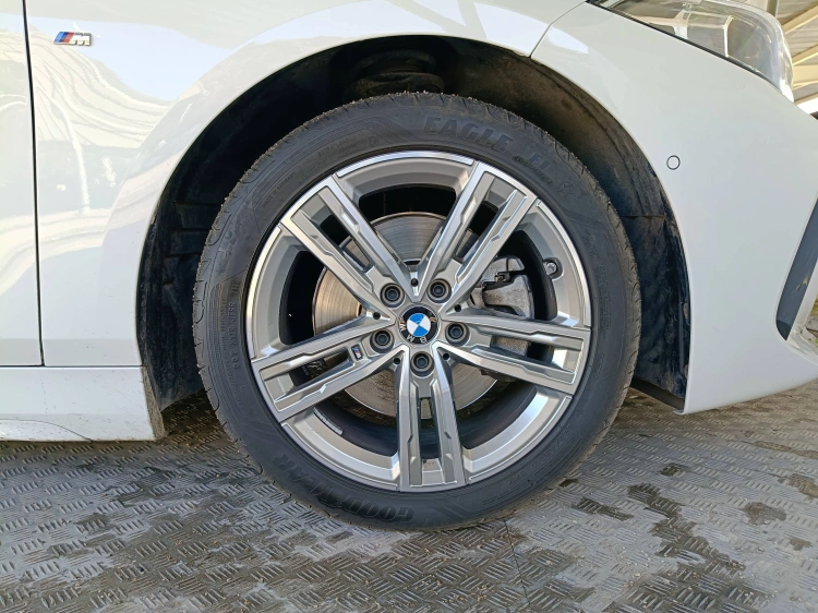 15 - BMW Serie 1 116i Msport auto