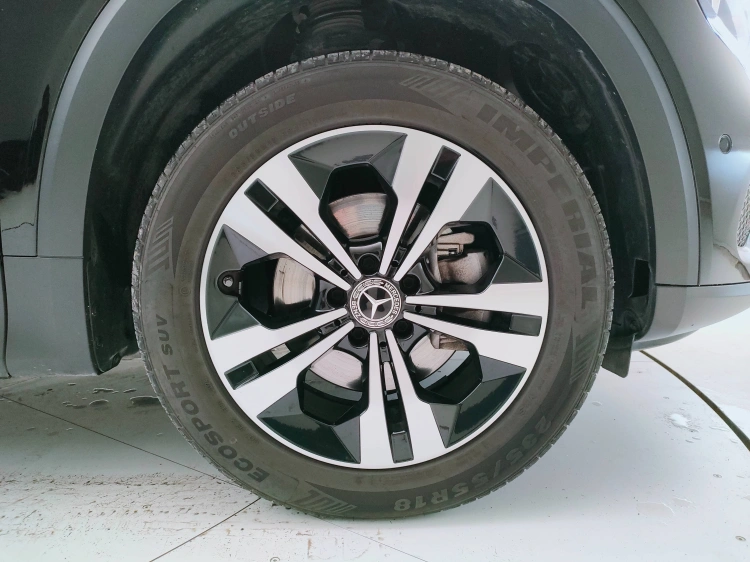 8 - Mercedes-Benz GLB 180 d Sport Plus auto