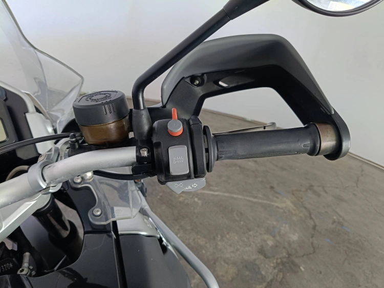 8 - BMW Motorrad GS R 1200 GS