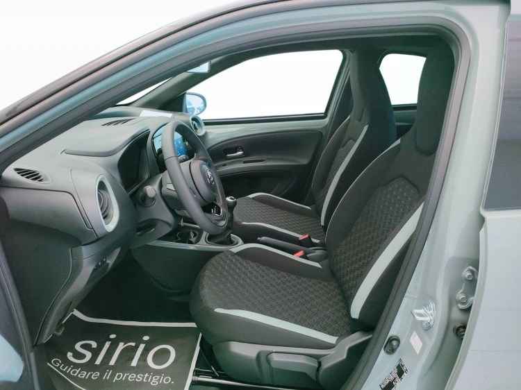 12 - Toyota AYGO X AYGO X 10B MT TREND MY24