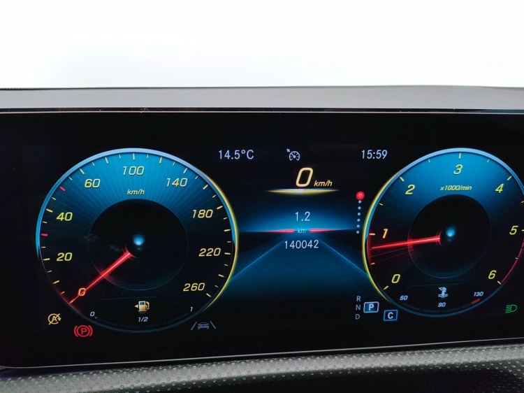 15 - Mercedes-Benz Classe A 180 d Sport Night edition auto