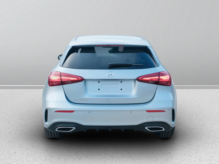 4 - Mercedes-Benz Classe A 180 d Automatic