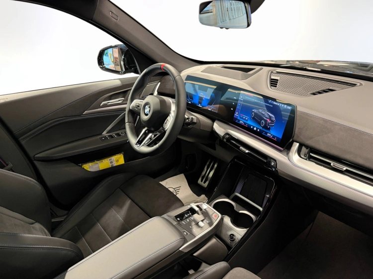 13 - BMW X1 M BMW X1 M35i xDrive