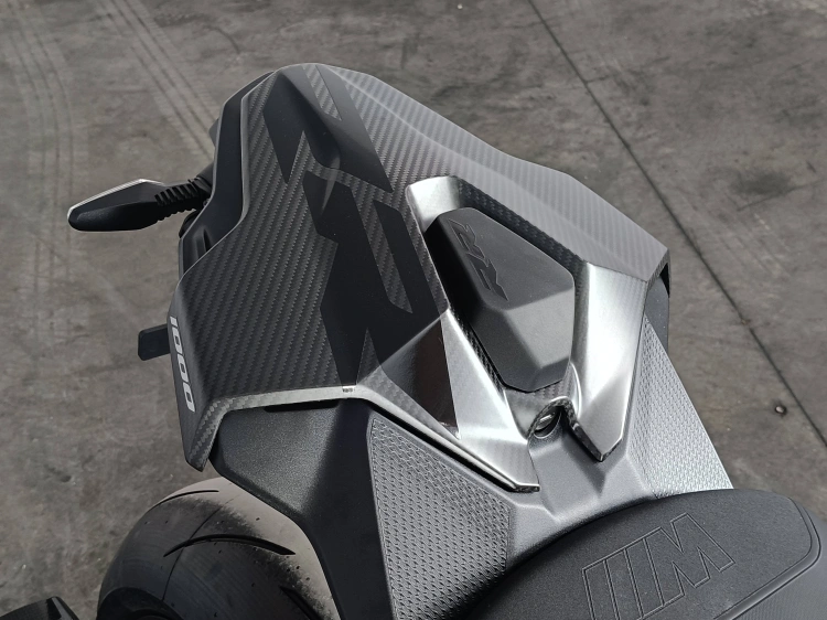 8 - BMW Motorrad RR M 1000 RR