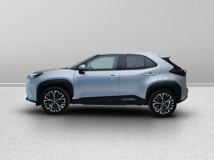 3 - Toyota Yaris Cross Yaris Cross 1.5h Lounge fwd 116cv e-cvt