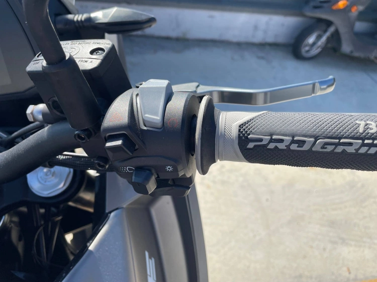 5 - Moto morini X Cape X Cape 650 cerchi a raggi Abs