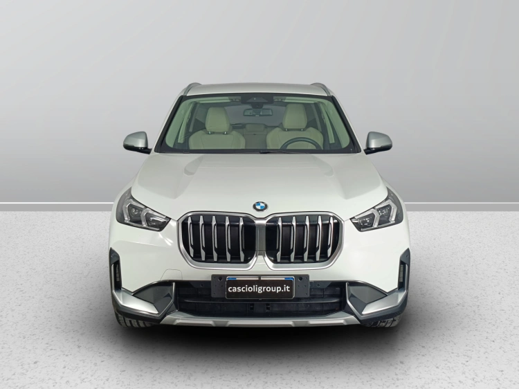 2 - BMW X1 X1 sdrive18d X-Line auto