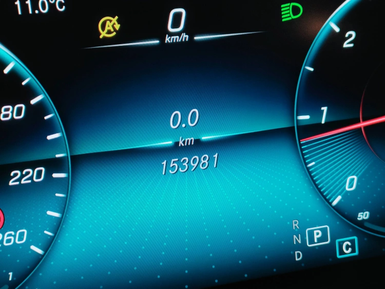 15 - Mercedes-Benz GLC 220 d Sport 4matic auto