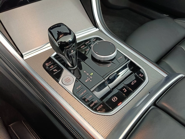 17 - BMW Serie 8 840d Cabrio mhev 48V xdrive auto