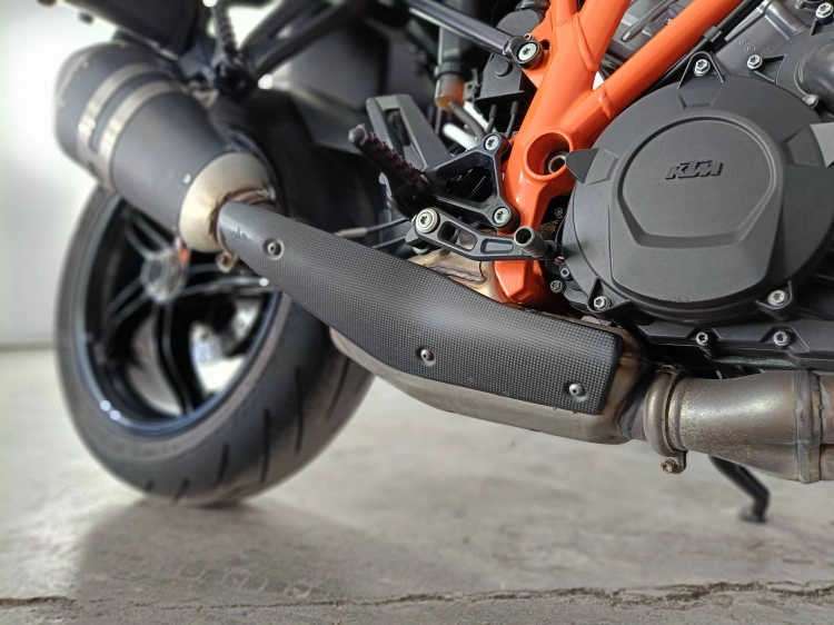 12 - Ktm Duke 1290 Super Duke GT my22