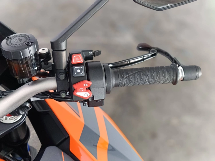 10 - Ktm Duke 1290 Super Duke GT my22