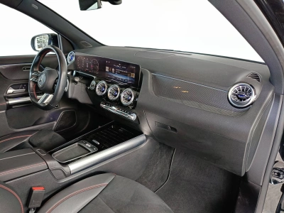 10 - Mercedes-Benz GLA Cascioli Group