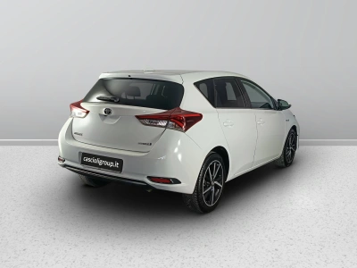 5 - Toyota Auris Cascioli Group