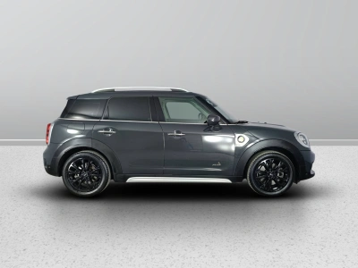 3 - MINI Countryman Cascioli Group