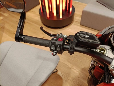 4 - BMW Motorrad NineT Cascioli Group