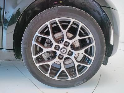 8 - smart fortwo Cascioli Group