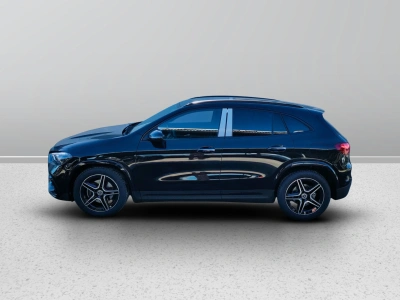 3 - Mercedes-Benz GLA Cascioli Group