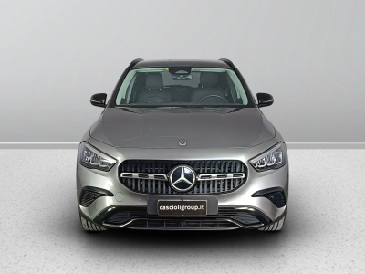 2 - Mercedes-Benz GLA Cascioli Group