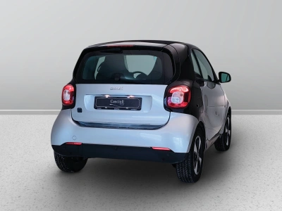 6 - smart fortwo Cascioli Group