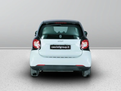 4 - smart fortwo Cascioli Group