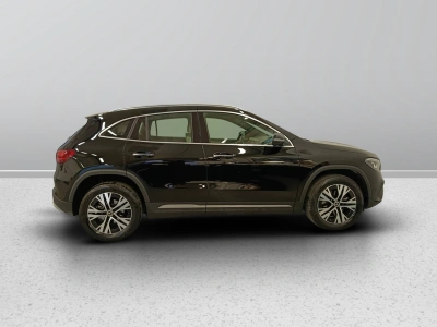 3 - Mercedes-Benz GLA Cascioli Group