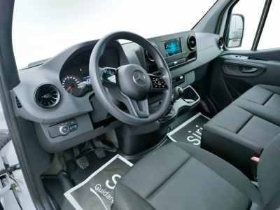 9 - Mercedes Vans Sprinter Cascioli Group