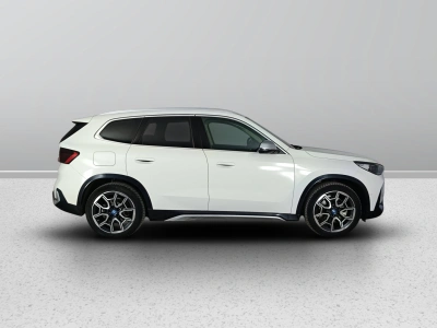 3 - BMW iX1 Cascioli Group